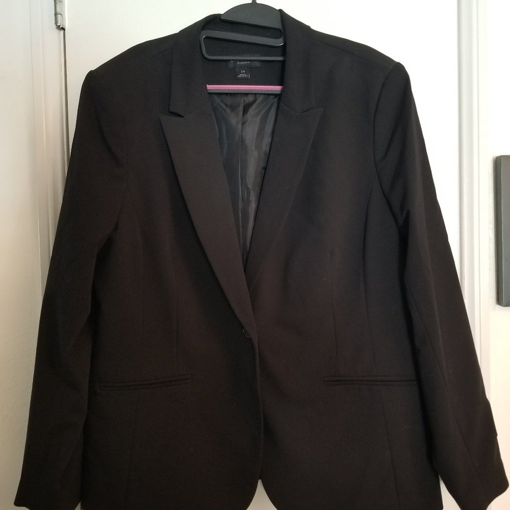 Liz Clairborne Career Blazer button front pockets still sealed.